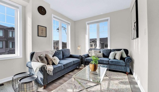 This townhouse is a 2 bedroom(s), 2.5 bathrooms, located in Cambridge, ON.