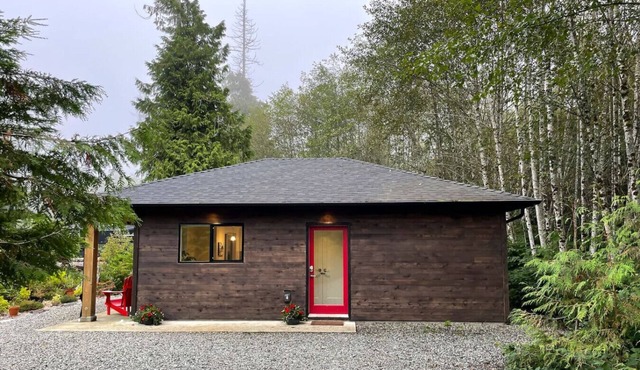 Tidal Retreat Cabin in Tofino