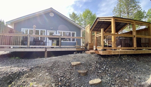 Tidal Tranquility Cottage with Hot tub