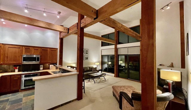 Top-floor villa with Pacific Ocean views. BBV