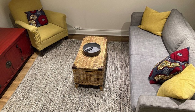 Toronto Beaches-Fresh and cozy guest suite in great location