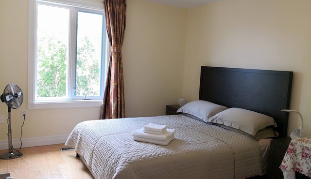 Toronto Room for Rent
