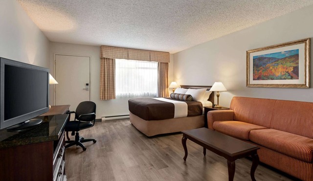 Travelodge by Wyndham Abbotsford Bakerview
