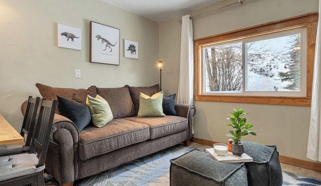 Triceratops Landing | Cozy & Family-Friendly Home!