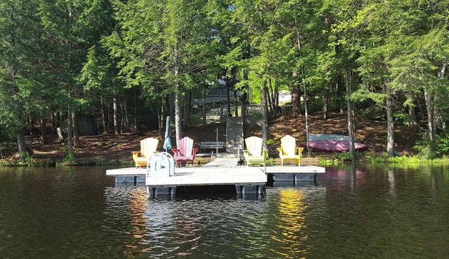 TuckAway Rustic Lakefront Cottage in Muskoka