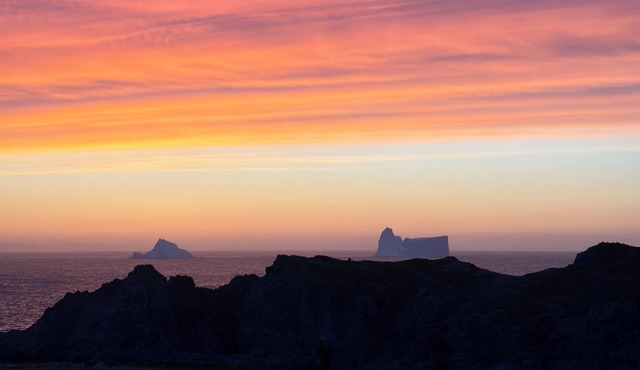 Twillingate Coastal Retreat w/Oceanview Rooftop Deck (Icebergs,Whales,Sunsets)