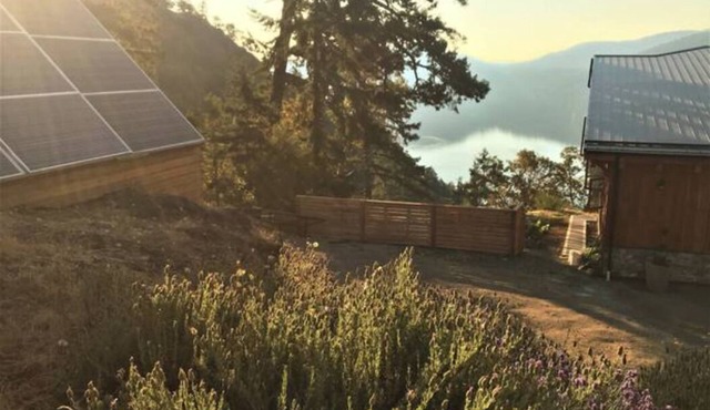Two-Bed Cabin – Breathtaking Fjord View at the Summit House.
