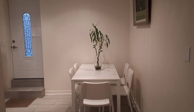 Two-bedroom place, quiet street, near skytrain and groceries, Vancouver