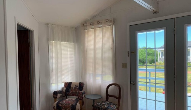 Two Cottages On Same Lot, Walking Distance To Quiet North Shore Beach