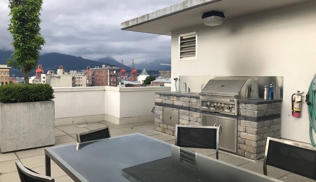 Ultimate Urban Experience in Downtown Vancouver, BC