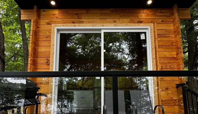 Unique 1-Bedroom Eco Log Cabin in Parry Sound #102