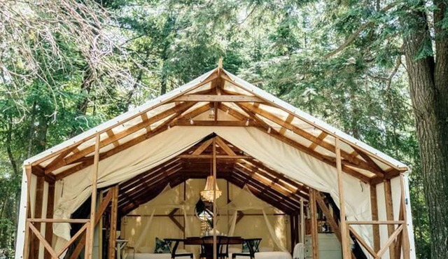 Unique Accommodation for the Perfect Outdoor Getaway near Muskoka, Ontario