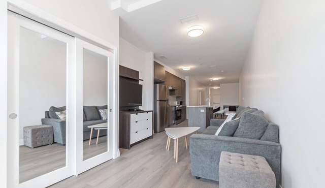 Unit 2 - Modern Fully Furnished 1 Bedroom Apartment