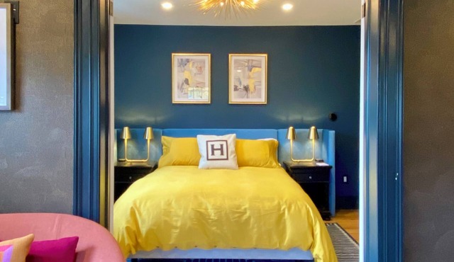 Unparalleled comfort - 1 BR Upper East Suite at Hattan House Boutique Hotel B&B