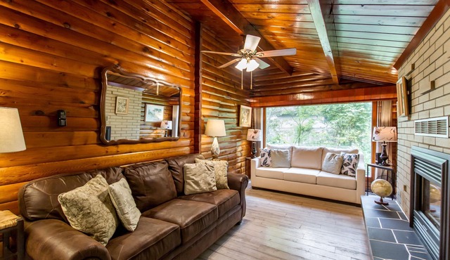 Updated Cabin At Cultus Lake That Is Ideal For A Family Vacation.