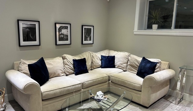 Urban /City Mountain Escape 🎿 🚵 - 2 Bedrooms (Your home away from home)