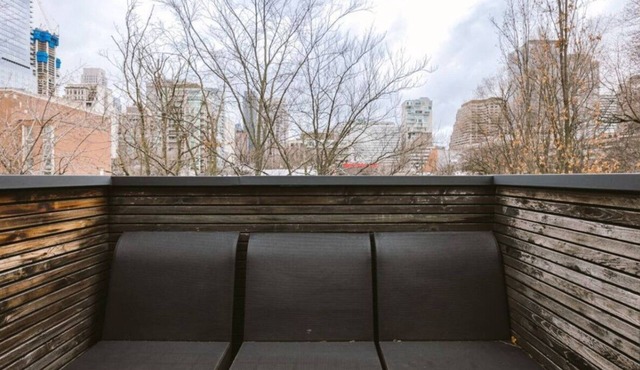 Urban Elegance Home in Yorkville|3bed3bths Parking