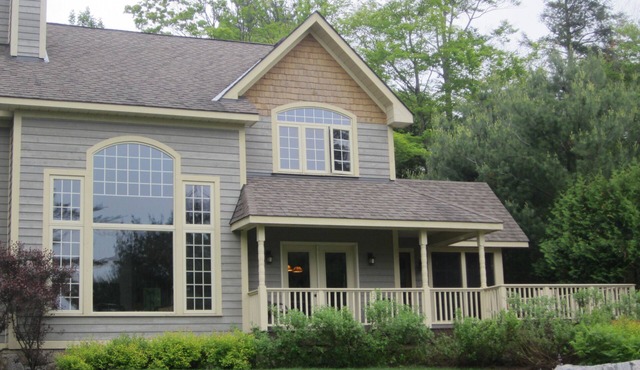 Vacation in Canada this summer! Enjoy it lakeside in Muskoka!