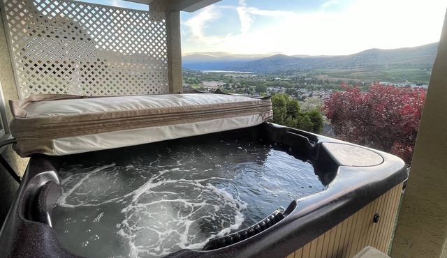 Vernon Valley and Lake view with private Hot Tub