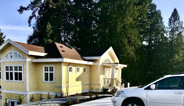 Very private home 40 acres, ocean and ancient forest, kayaking off private dock