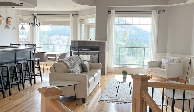 Vista 18 - Beautiful home with views of the 18th fairway