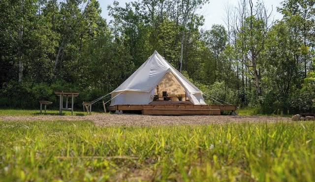 Wanderer Glamping Nordic Spa Access Near Grotto