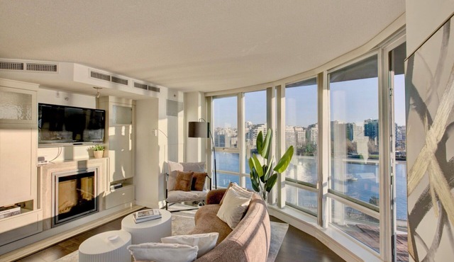 Water views 3 bedroom suite