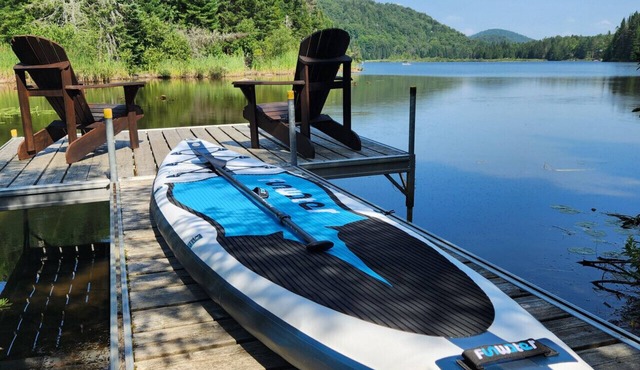 Waterfront + Spa | kayaks | A/C | Fast Wifi & more