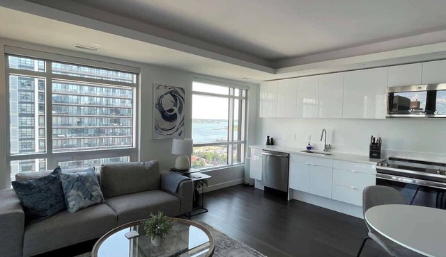 Waterfront 1 BR corner unit with 6 appliances