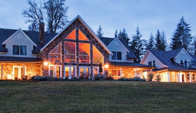 Waterfront Suite With Kitchen On 12-acre Hobbyfarm; B&B Rooms Avail, Too.