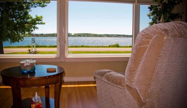 Waterfront Vacation Home-4 bedrooms-2.5bath-Laundry room inside-2 heat pumps