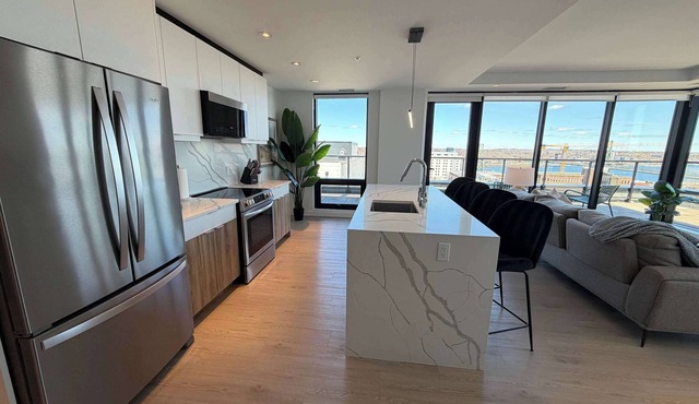 Waterview 2 BR/2 Bath penthouse in Northend HFX.