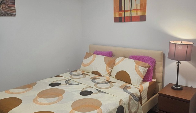 Welcoming! Relax alone or with the whole family at this peaceful place to stay.