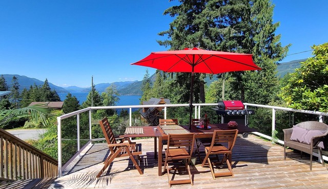 West Coast Getaway with amazing lnlet views