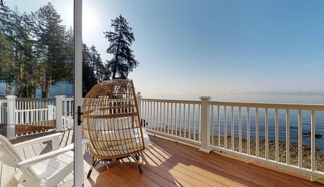 Whale Watching from a Luxury Waterfront Home!