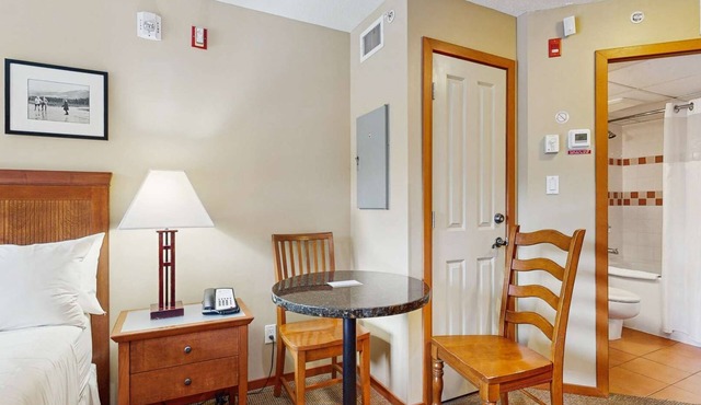 Whistler - Cascade Lodge 230