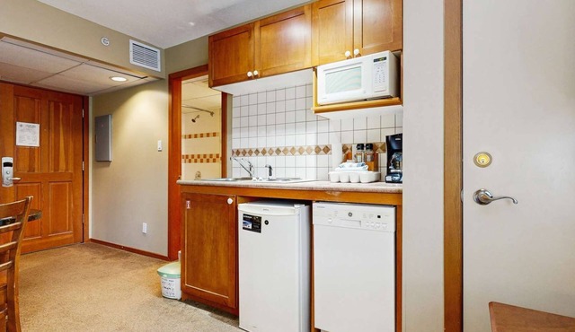 Whistler - Cascade Lodge 337