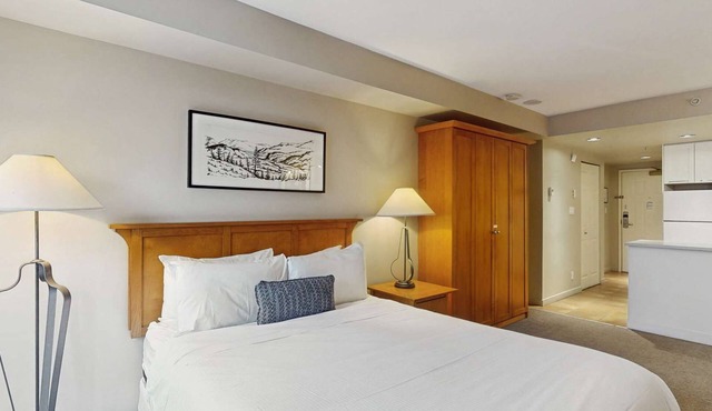 Whistler - Whistler Peak Lodge 304