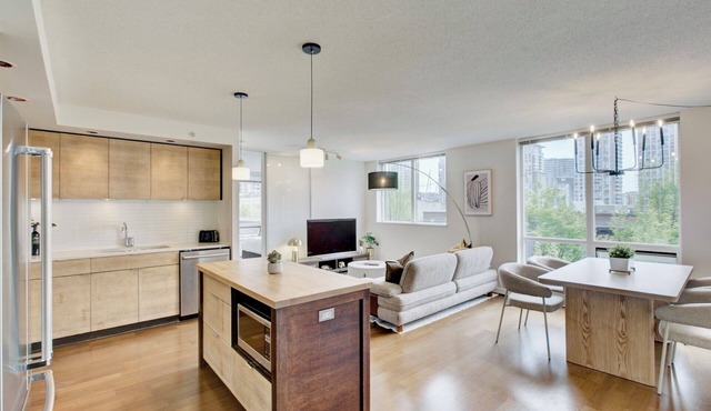 Yaletown Oasis