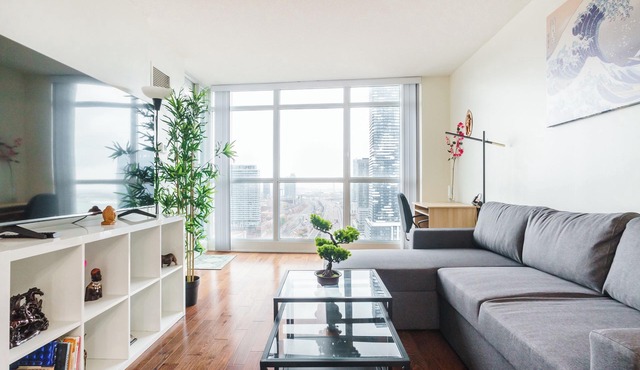 Yonge Harbour 3bed, 2bath Downtown Toronto W/Parking