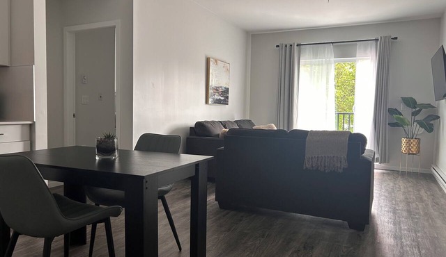 Your Own Condo 2Bdrm, 2Bath In Downtown Chilliwack Near District 1881