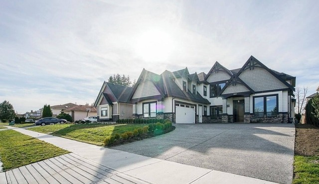 Your Spacious Vacation Home