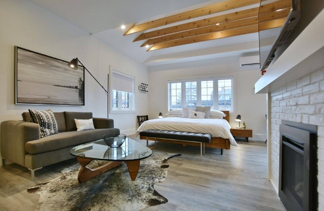 102, Deluxe Studio - Downtown Collingwood, Luxury Boutique Hotel. in Collingwood