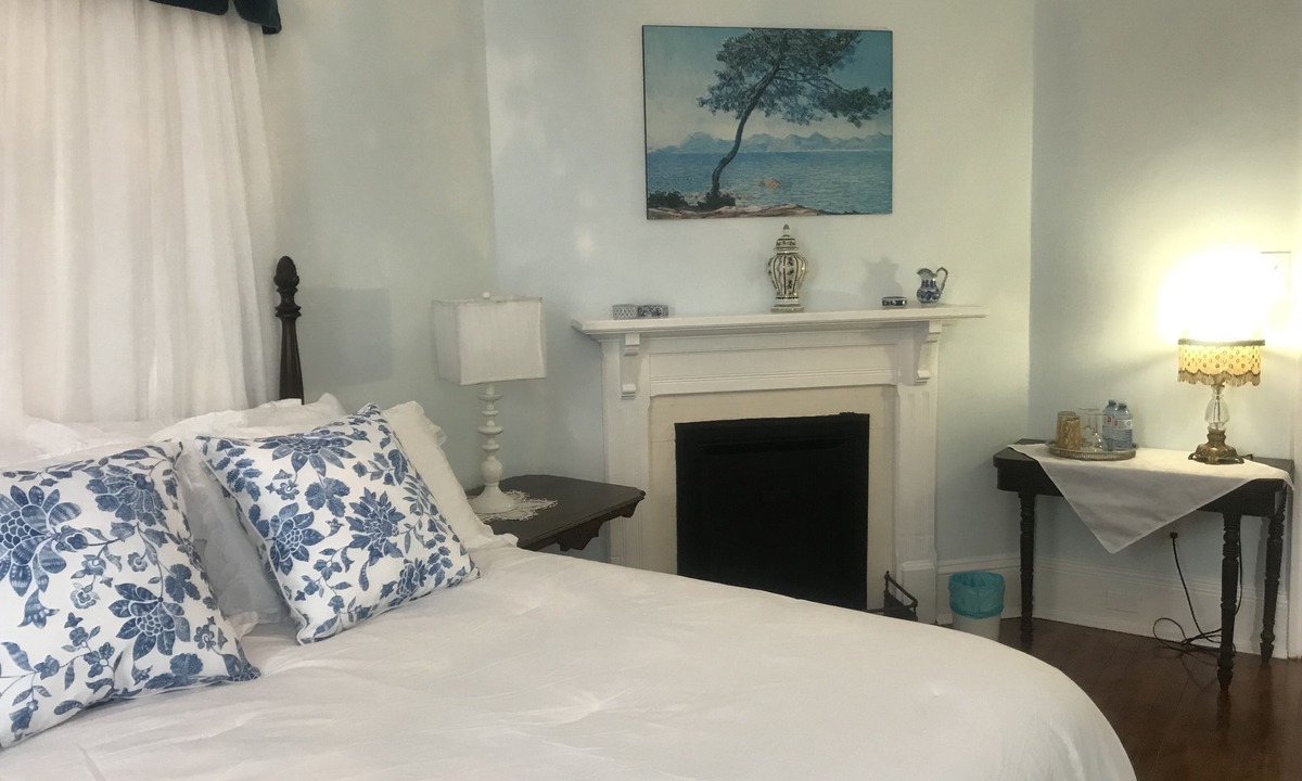 North Sydney Bed & Breakfast | The Sleeping Swan B&B