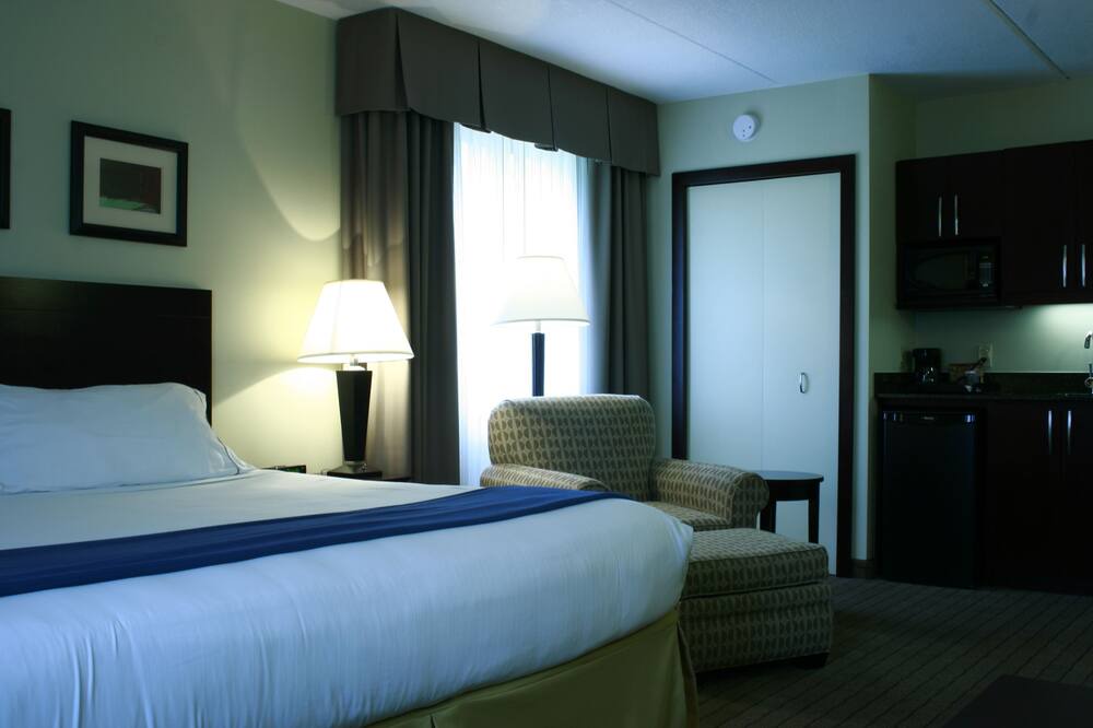Kincardine Hotel | Holiday Inn Express Hotel & Suites Kincardine - Downtown, an IHG Hotel