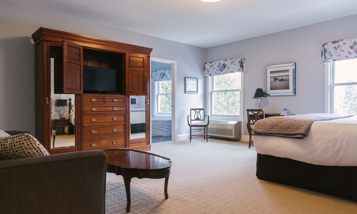 Rothesay Hotel | Shadow Lawn Inn