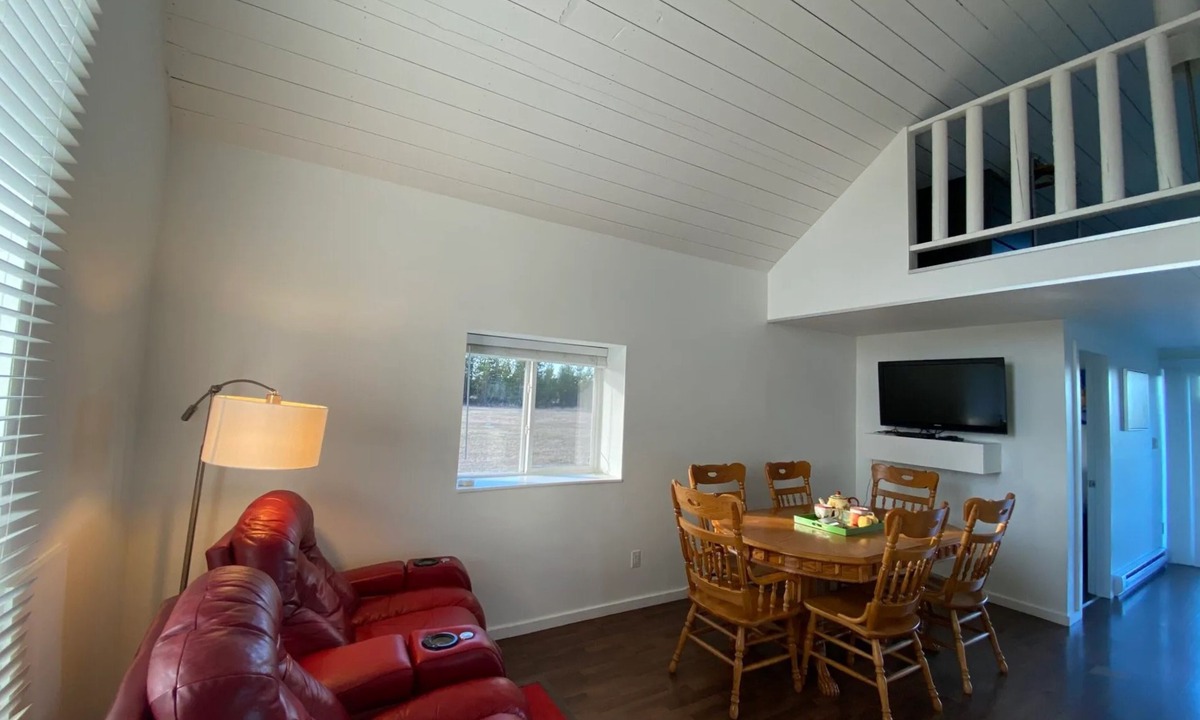 Prince George Cottage | Woodhouse Cottages and Ranch