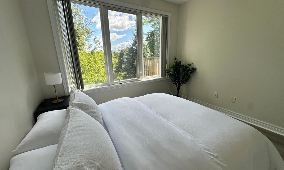 St. Catharines Apartment | River Views l Walker's Paradise l Coffee Station l Near Niagara Falls