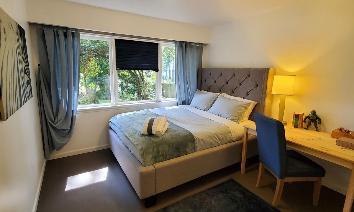 Hollyburn House | Enjoy in peace and a natural garden during your stay