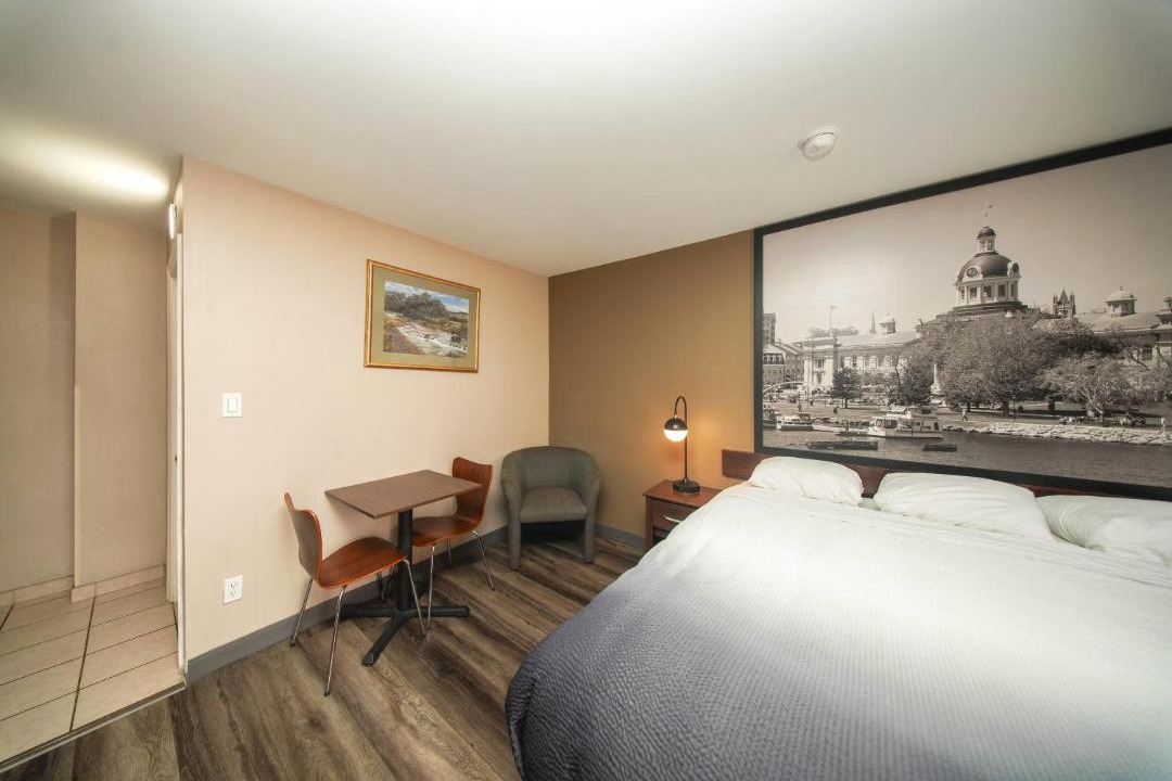 Kingston Hotel | Super 8 by Wyndham Kingston